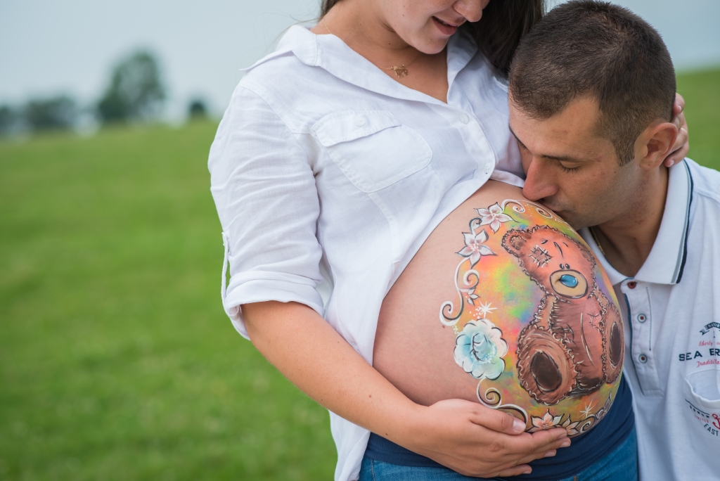 maternity photoshoot idea